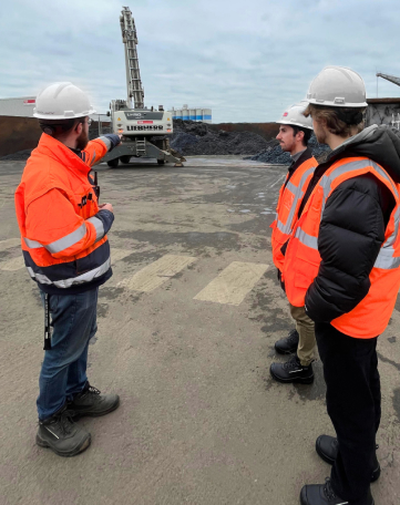 Arbeit auf unseren Plätzen kennenlernen